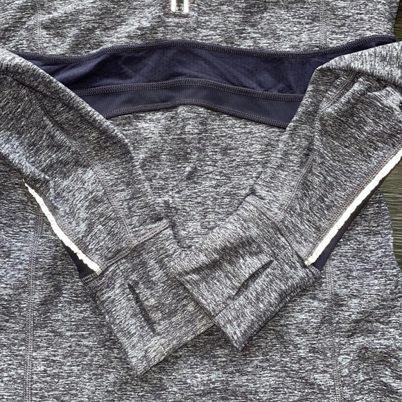 Sz4 Lululemon Full Tilt Half Zip Pullover in Purple Heathered Black Swan EUC - Picture 7 of 9